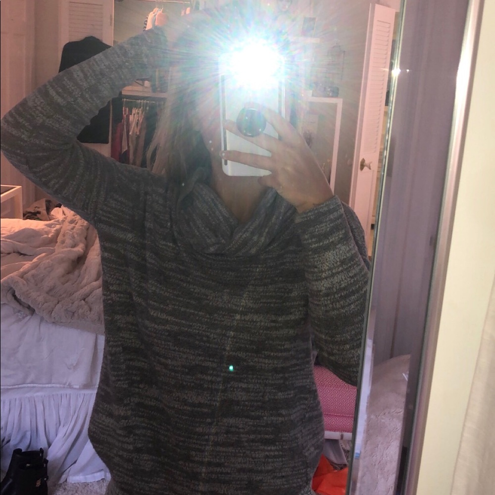 Aerie sweater